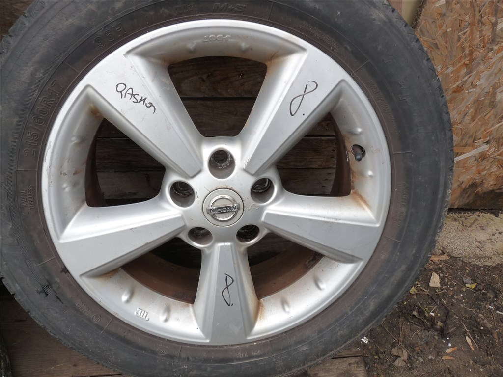  17" használt alufelni, rajta 215/60 használt gumi  4. kép