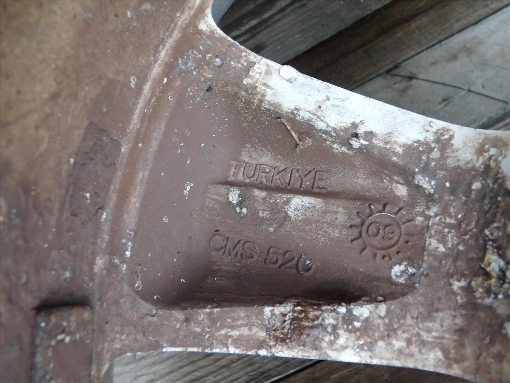  17" használt alufelni, rajta 215/60 használt gumi  13. kép