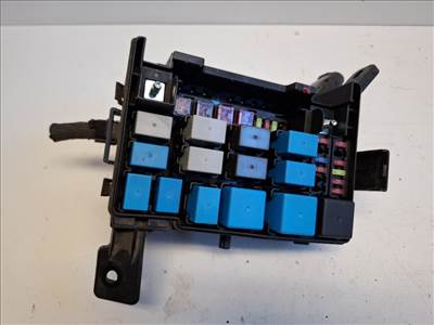 Kia Venga  biztosítéktábla motortér 913381P050