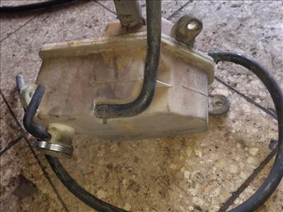 Hyundai Santa Fe Kiegyenlítő Tartály