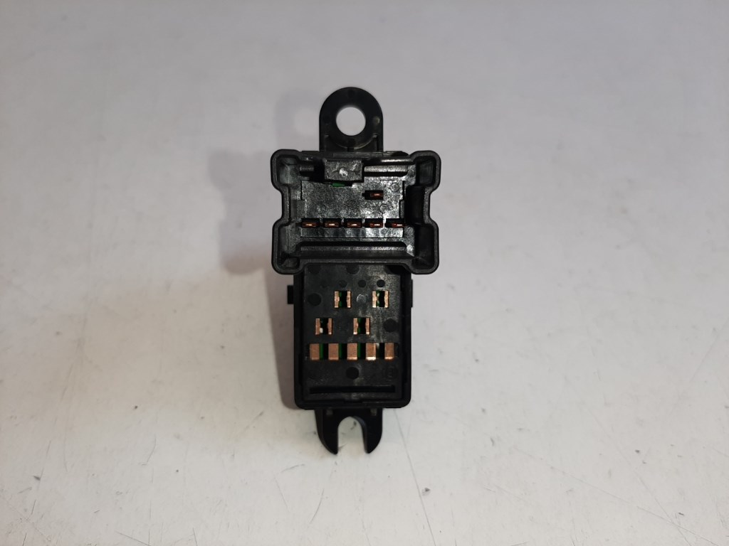 Nissan Note (E11) jobb elsõ ablakemelõ kapcsoló 25411ED00B 2. kép