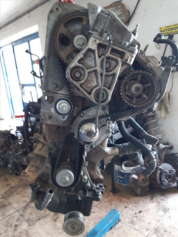 Suzuki Grand Vitara 05- F9Q Motor 4. kép