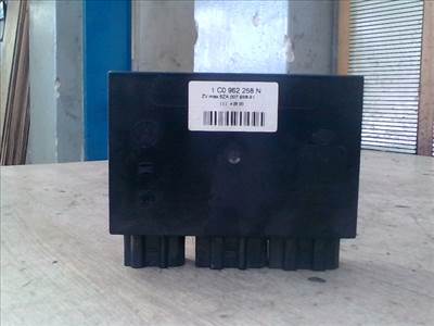 VOLKSWAGEN GOLF IV. Komfort elektronika