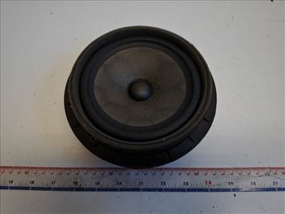 Suzuki Splash jobb hátsó hangszóró