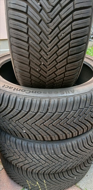  225/45R19 96W  újszerű Continental négyévszakos gumi szett 2021 1. kép