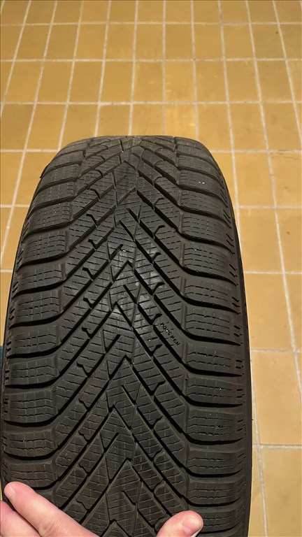  17" újszerű (gyári felni) alufelni, rajta 205/55 újszerű téli gumi gumi  5. kép