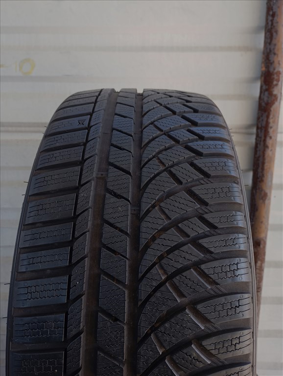  4 db újszerű Kumho Wintercraft WP72 235/35 R19 91W XL 7 mm-es téligum 2. kép