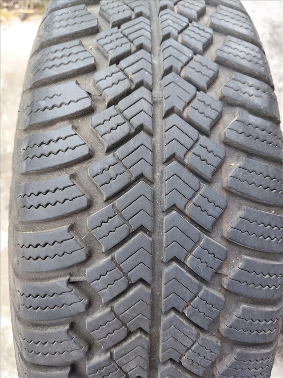  15" használt Gyári lemezfelni, rajta 185/65 használt Kormoran téli gumi  2. kép