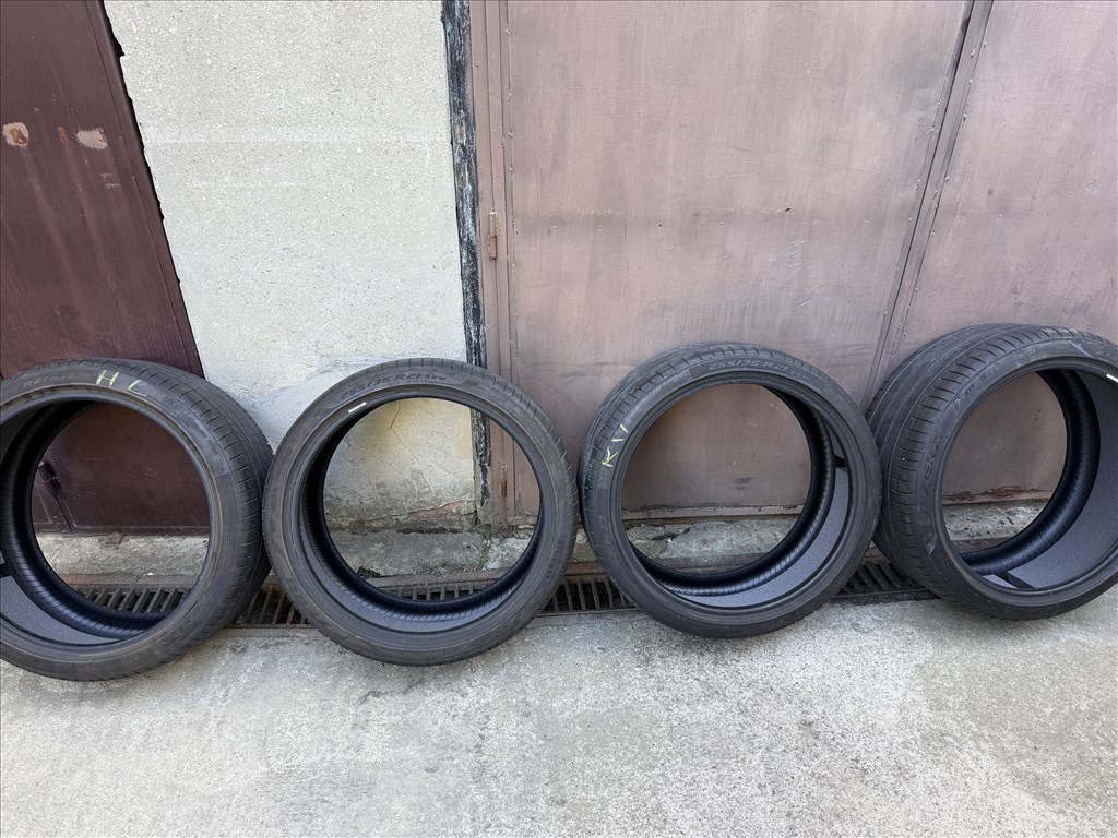 Tesla Model Y Performance nyári gumi garnitúra Pirelli Pzero PZ4 255/35 R21 + Pirelli PZ4 275/35 R21 1. kép