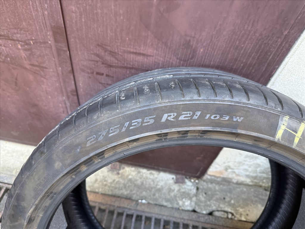 Tesla Model Y Performance nyári gumi garnitúra Pirelli Pzero PZ4 255/35 R21 + Pirelli PZ4 275/35 R21 3. kép