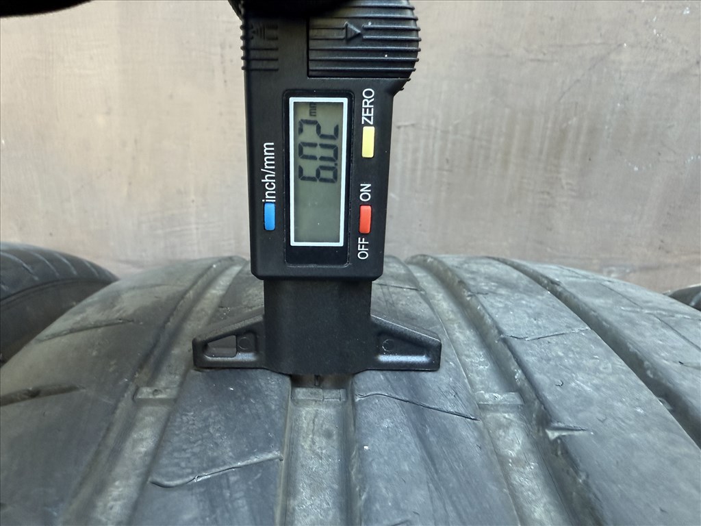 Tesla Model Y Performance nyári gumi garnitúra Pirelli Pzero PZ4 255/35 R21 + Pirelli PZ4 275/35 R21 12. kép