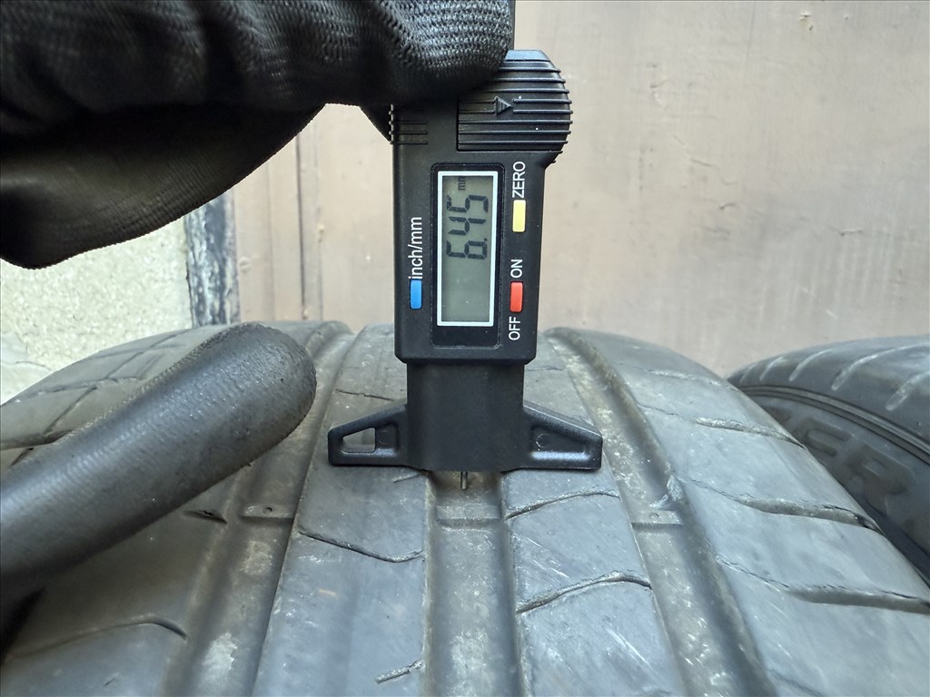 Tesla Model Y Performance nyári gumi garnitúra Pirelli Pzero PZ4 255/35 R21 + Pirelli PZ4 275/35 R21 15. kép