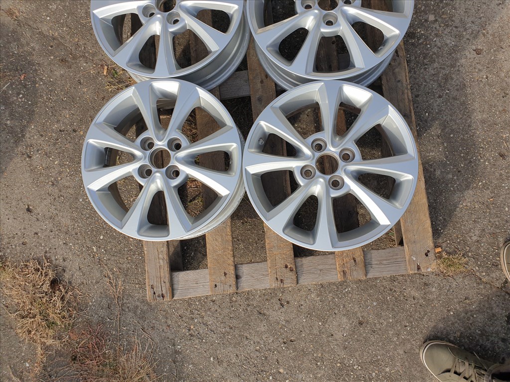 15" 4x100 Toyota Yaris 2. kép