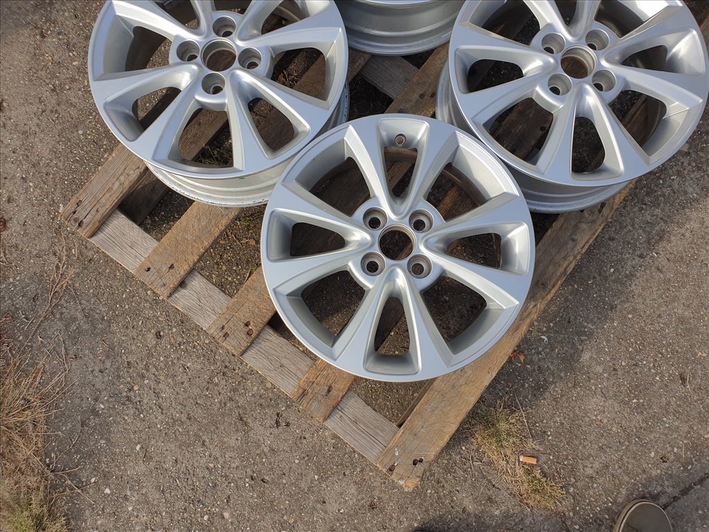 15" 4x100 Toyota Yaris 4. kép