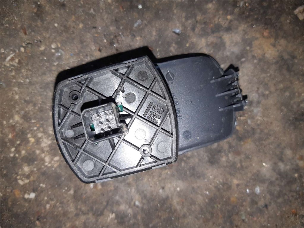 Opel Corsa D Ablakemelõ Kapcsoló 13 189 333 2. kép