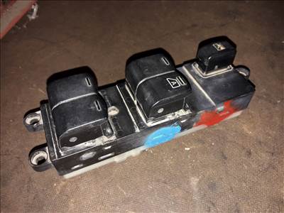 Nissan Navara D40 Ablakemelő + Központizár Kapcsoló