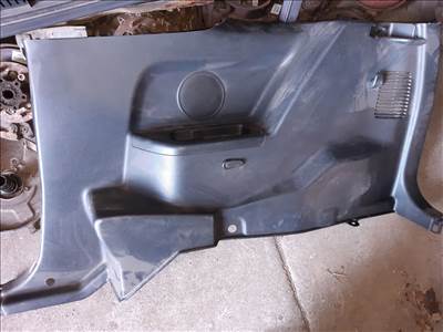 Suzuki Grand Vitara 05- Bal Hátsó Oldalkárpit