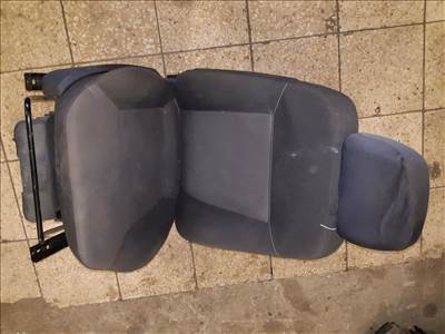 Opel Zafira B Jobb Első Ülés