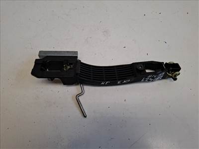 Mazda CX-3 jobb hátsó kilincsfészek