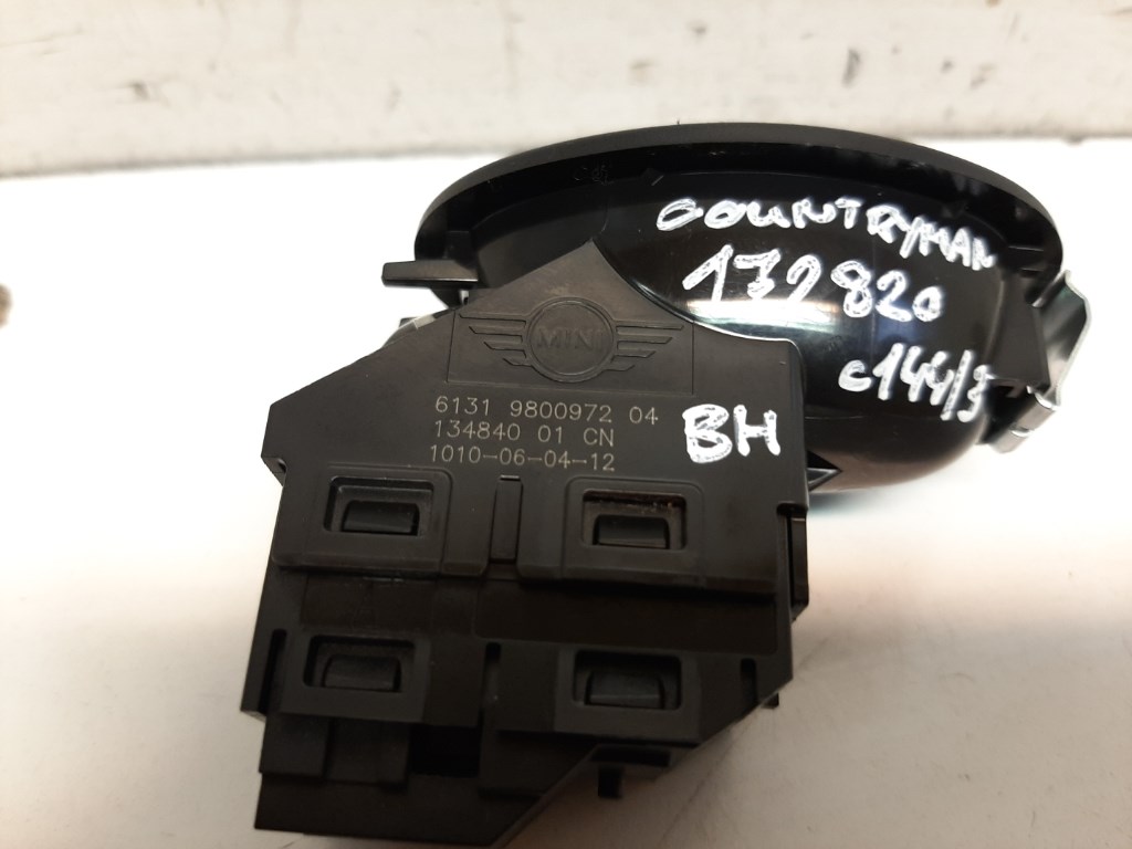 Mini Countryman (R60) bal hátsó ablakemelõ kapcsoló 61319800972 3. kép