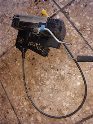 Renault Trafic Jobb Első Ajtó Zárszerkezet  Központizár Motor 8200008248