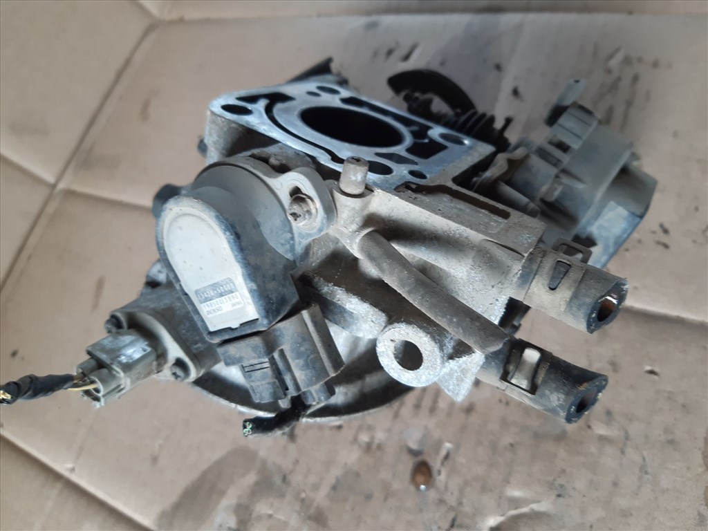 Suzuki Swift II 92-03 Központi Injektor Fej 13400-50G 4. kép