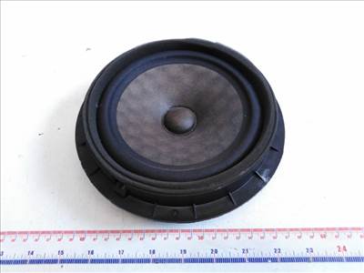 Suzuki Swift (RS) jobb hátsó hangszóró 3910262J10