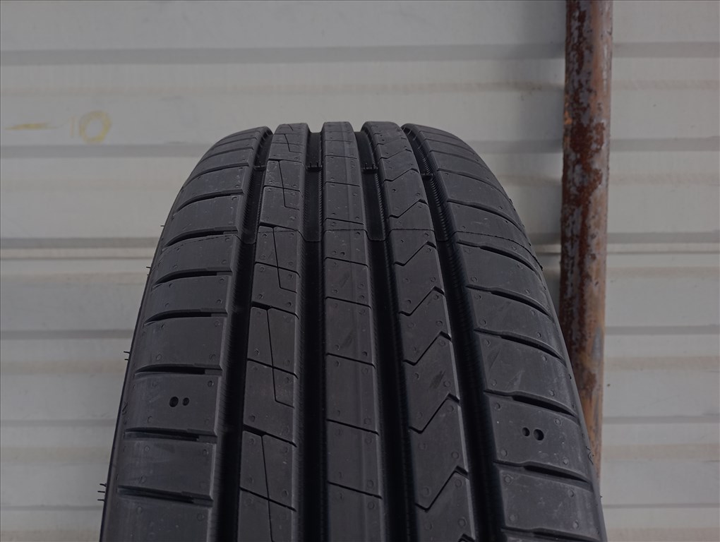  4 db új Hankook Ventus Prime4 K135 205/60 R16 96W XL nyárigumi 1. kép
