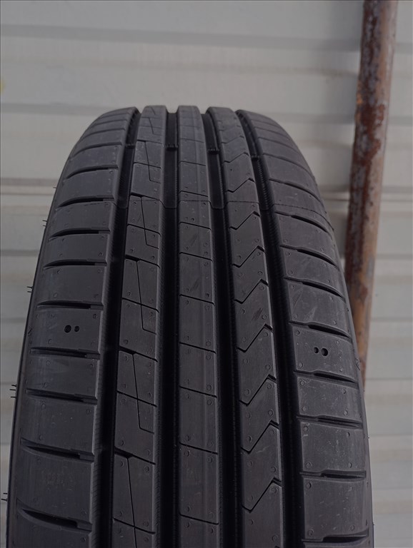  4 db új Hankook Ventus Prime4 K135 205/60 R16 96W XL nyárigumi 2. kép