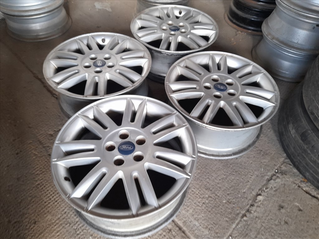  5x108 lyukosztású 7JJ 17" használt (gyári felni) alufelni 1. kép