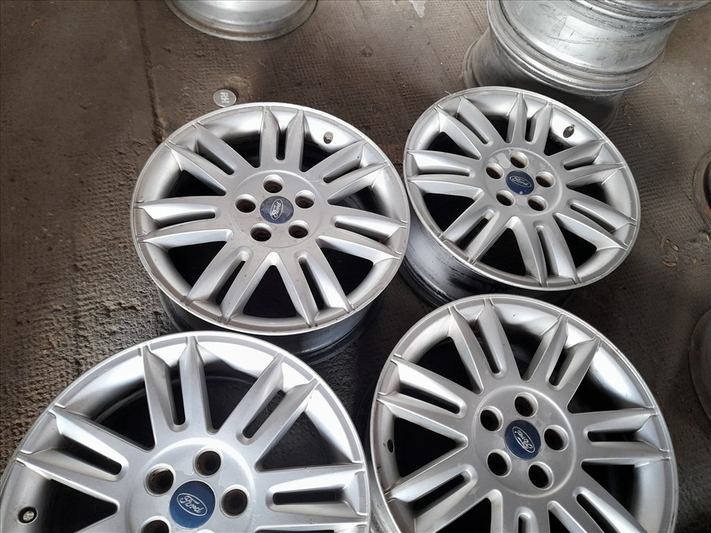  5x108 lyukosztású 7JJ 17" használt (gyári felni) alufelni 3. kép