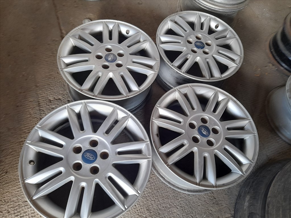  5x108 lyukosztású 7JJ 17" használt (gyári felni) alufelni 4. kép