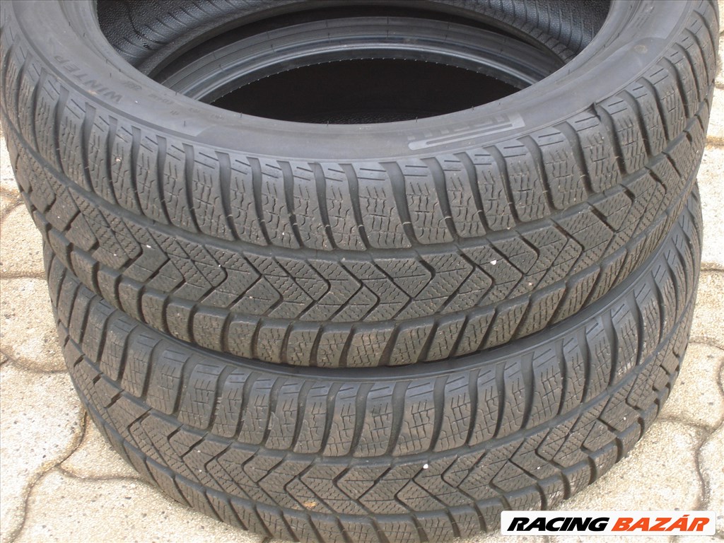 225/45 R18 Pirelli Sotto Zero Téli Gumi 7mm Újszerű Állapotban DOT2524 2. kép