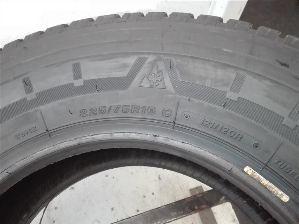 225/75R16C Bridgestone téli gumi 2db 225/75 r16c 7. kép