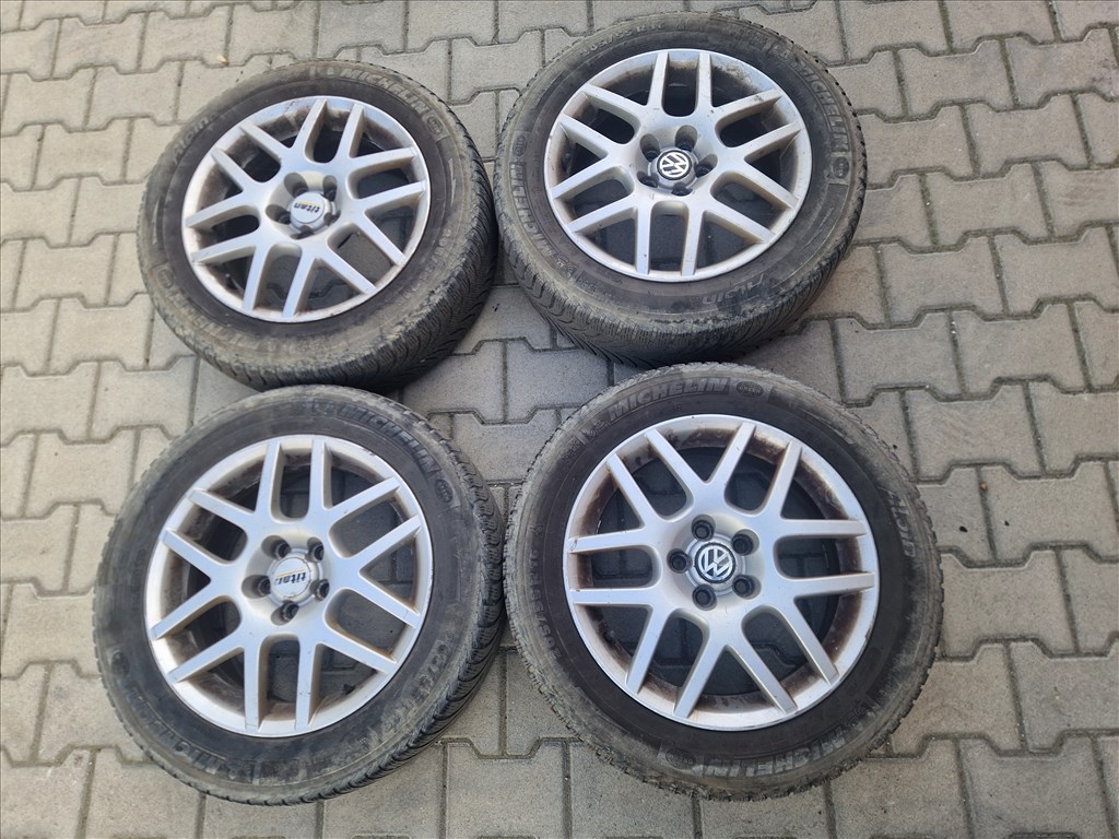  5x100 16" Montreal II gyári alufelni szett, Golf 4, Bora (29980) 1. kép