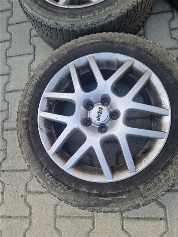  5x100 16" Montreal II gyári alufelni szett, Golf 4, Bora (29980) 4. kép