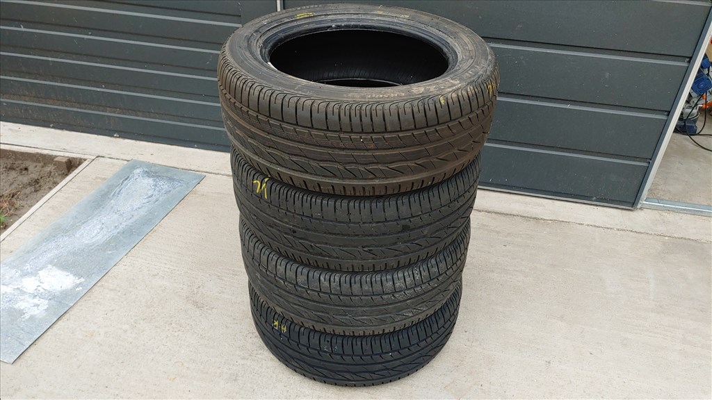  205/55R16" használt Bridgestone nyári gumi  1. kép