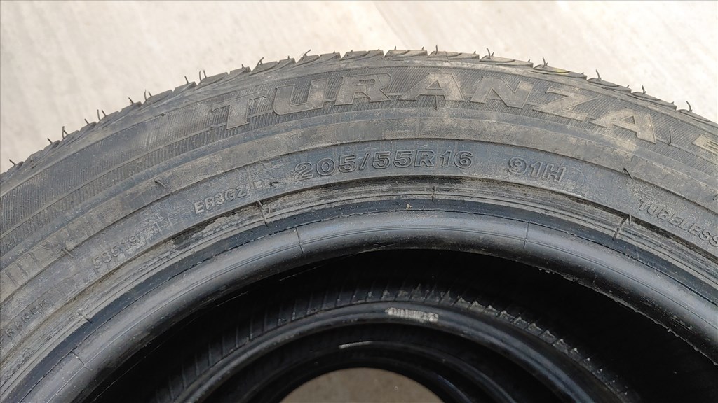  205/55R16" használt Bridgestone nyári gumi  3. kép
