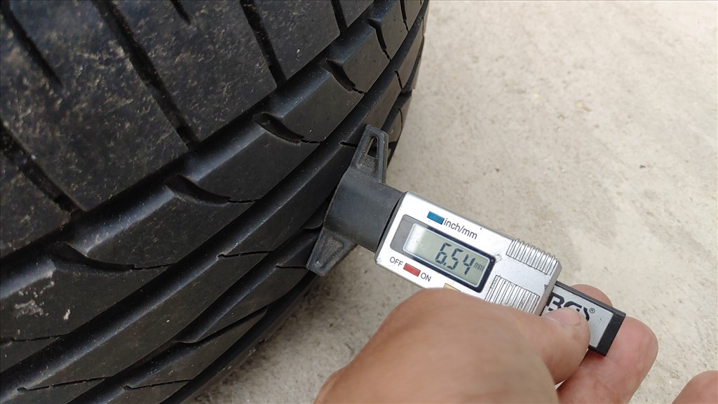  205/55R16" használt Bridgestone nyári gumi  7. kép