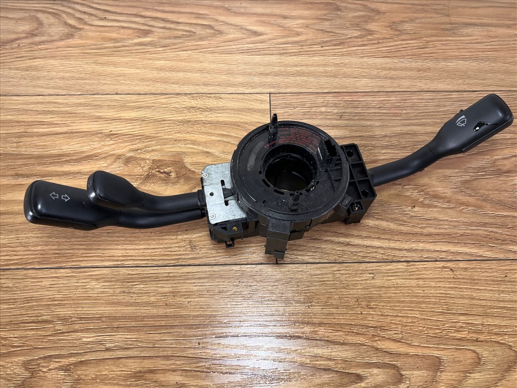 Audi A4 1.8T Avant kormánykapcsoló 4d0953513d 2. kép