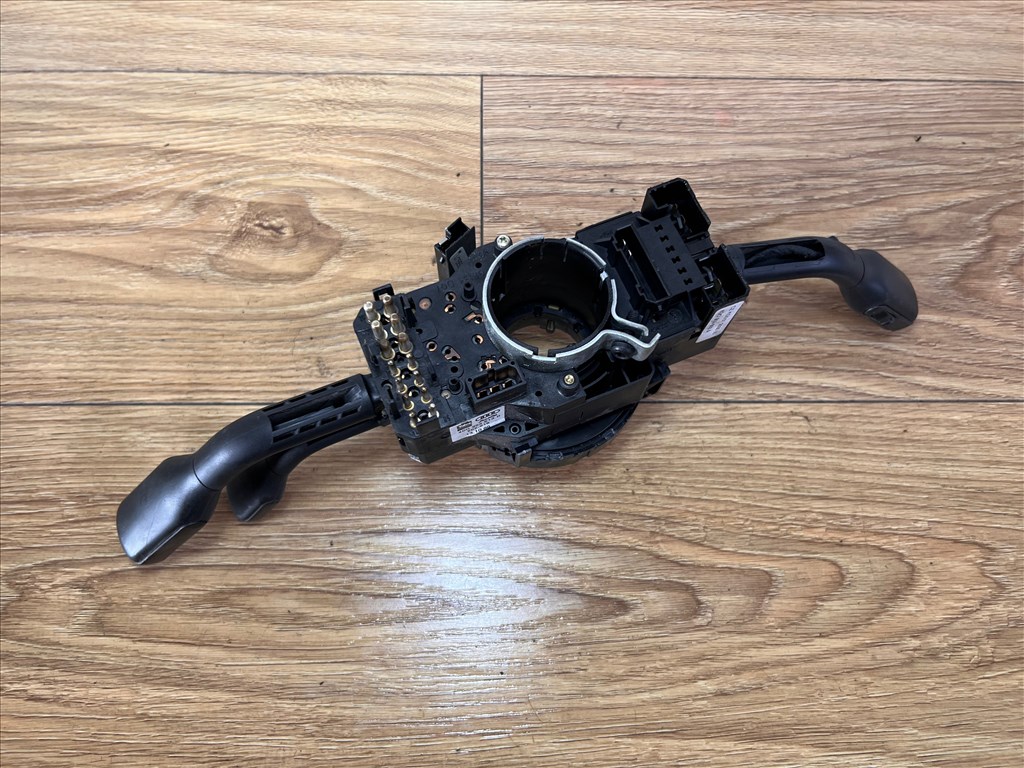 Audi A4 1.8T Avant kormánykapcsoló 4d0953513d 4. kép