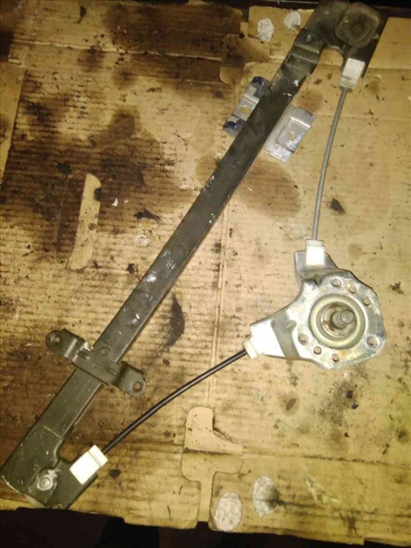 Suzuki Swift II 92-03 Jobb Hátsó Ablakemelõ Szerkezet Mechanikus 1. kép