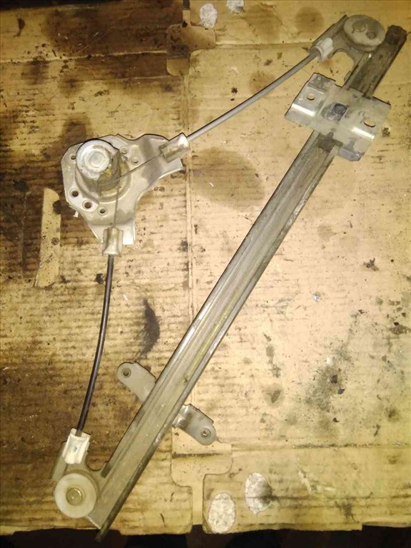 Suzuki Swift II 92-03 Jobb Hátsó Ablakemelõ Szerkezet Mechanikus 2. kép