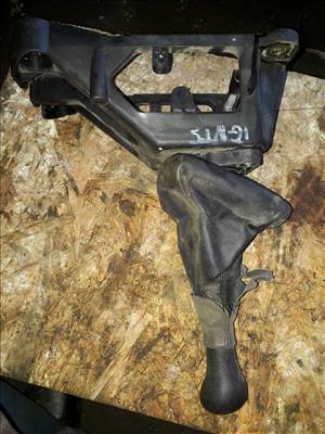 Suzuki Ignis 03-07 Váltó Kulissza