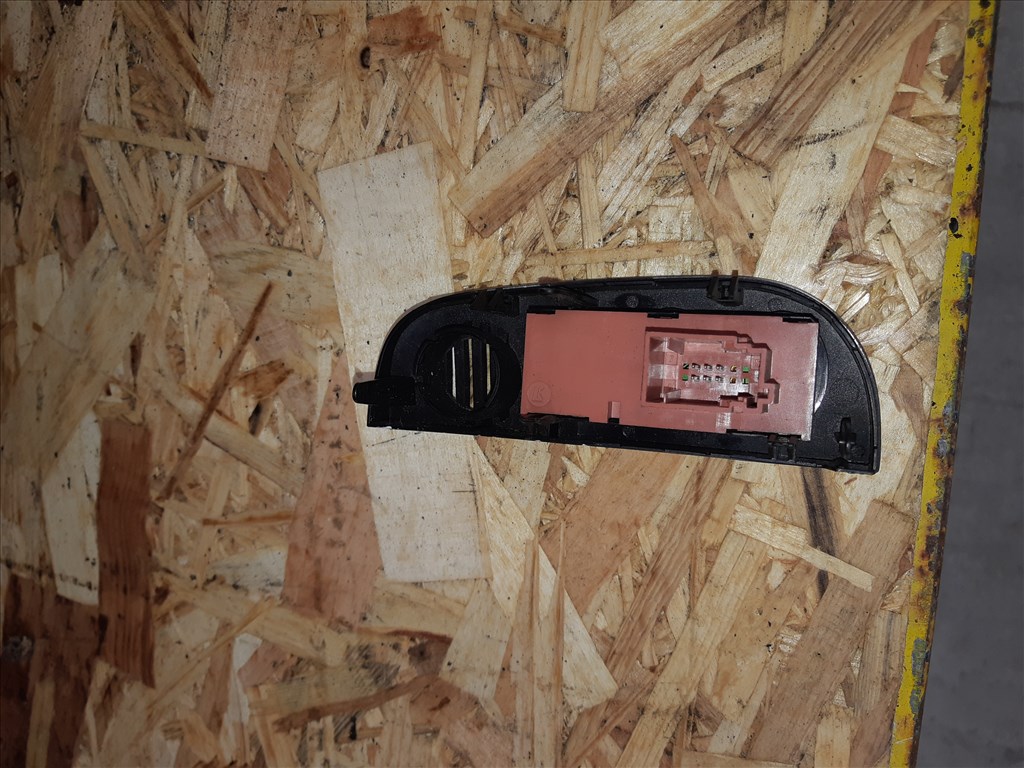 Citroen C3 Pluriel Jobb Elsõ Ablakemelõ Kapcsoló 2. kép