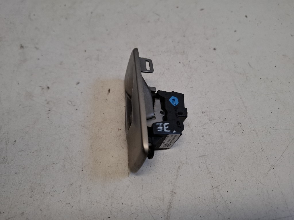 Jaguar XF (X250) jobb elsõ ablakemelõ kapcsoló 8X2314717AB 2. kép