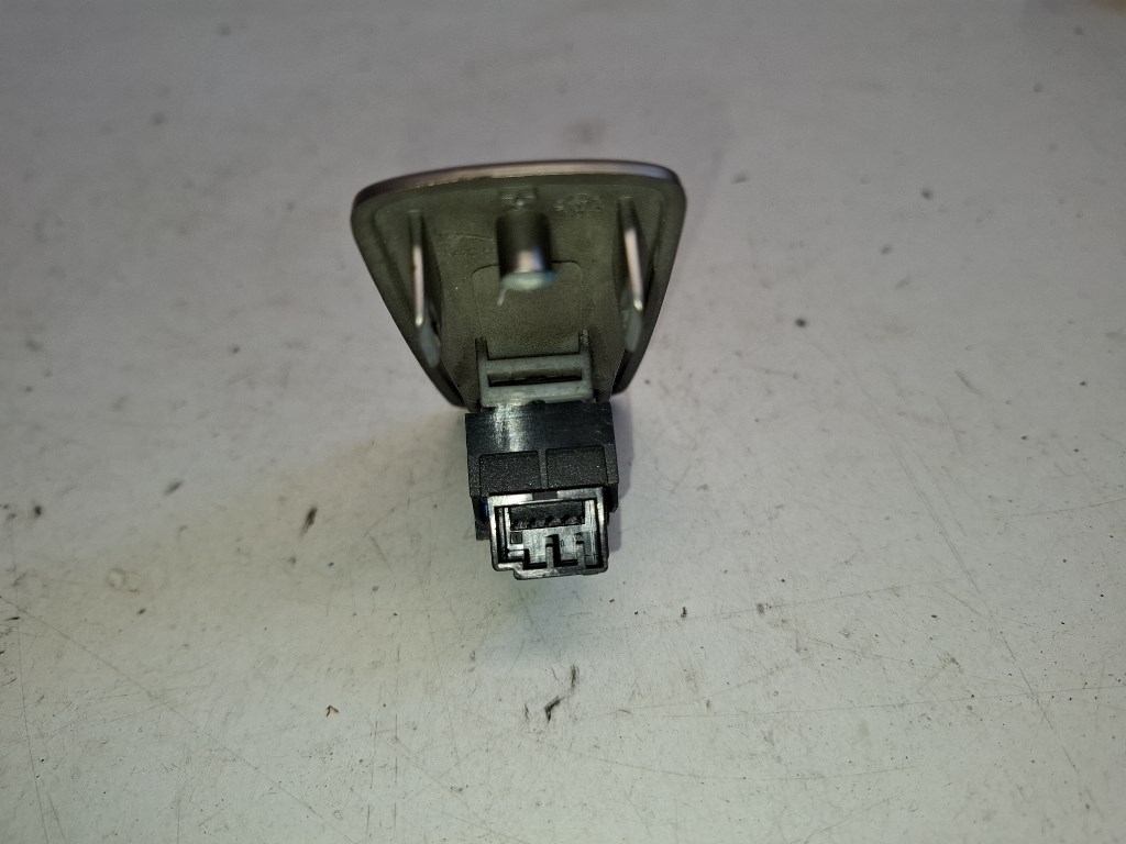 Jaguar XF (X250) jobb elsõ ablakemelõ kapcsoló 8X2314717AB 3. kép