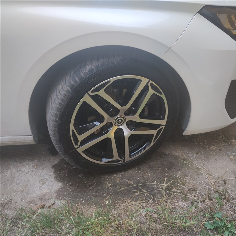  4db 5x108 lyukosztású 17" újszerű alufelni, rajta 225/45 újszerű Kleber négyévszakos gumi gumi  1. kép