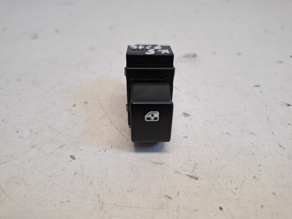 Kia Ceed (ED) jobb elsõ ablakemelõ kapcsoló 935751H000 1. kép