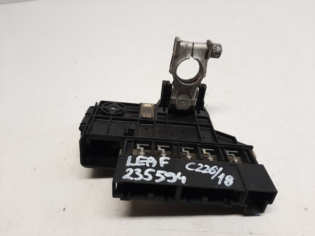 Nissan Leaf (ZE1) akkumulátor biztosíték 2. kép